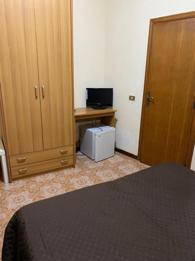 Hotel Attico キアンチャーノ・テルメ エクステリア 写真